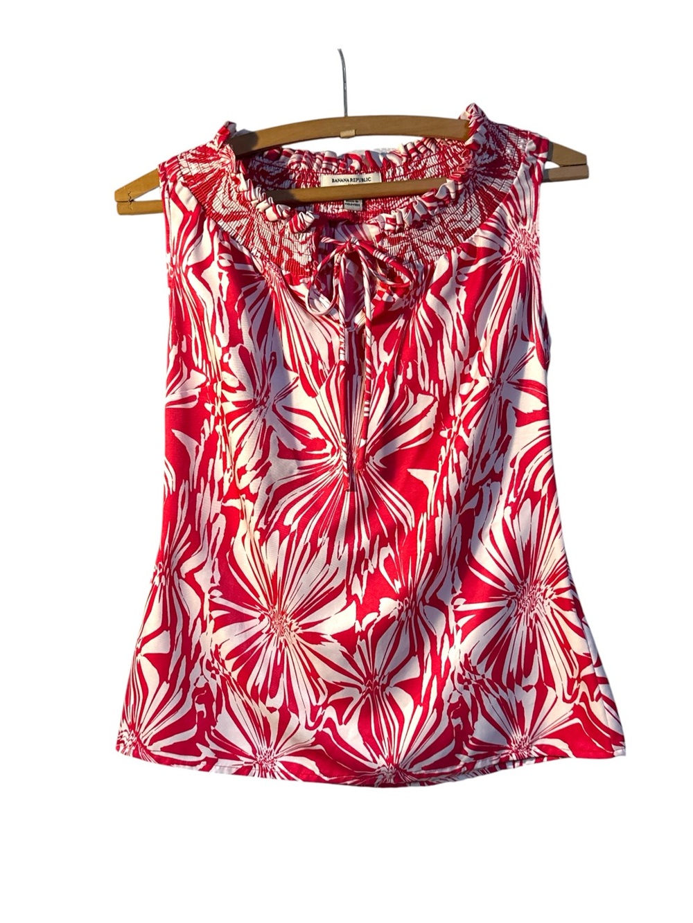 Banana Republic Pink and White Floral Sleeveless Camisole